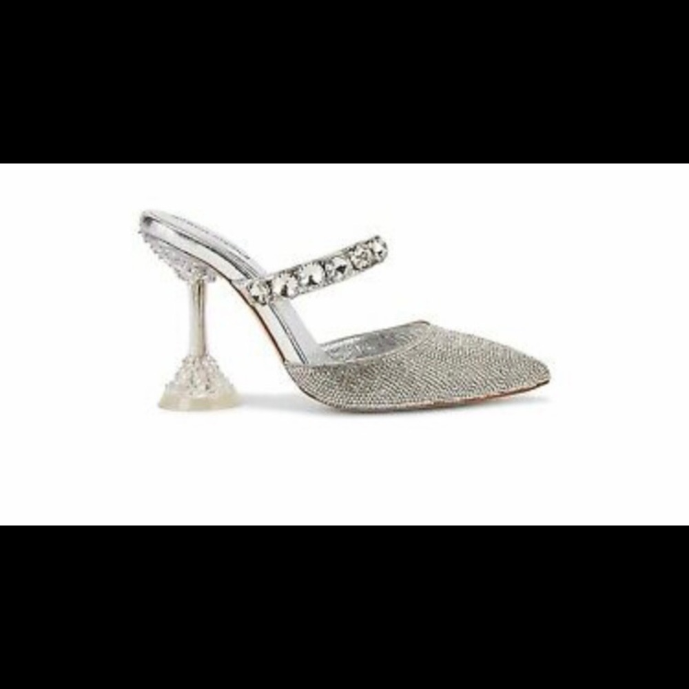 Jeffery Campbell - Picture 1 of 4